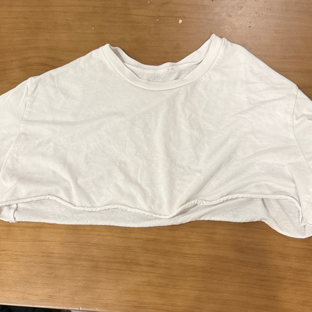 ALO Yoga White Cropped Tee